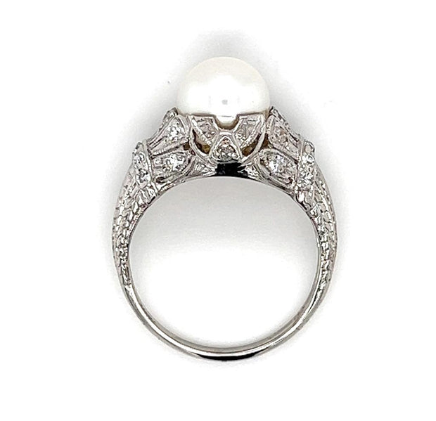 Pre-Owned Vintage Platinum Akoya Pearl & Diamond Ring