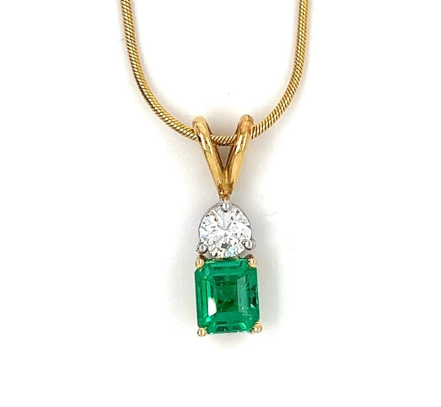 Pre-Owned 18k Yellow Gold/Platinum Emerald & Diamond Fashion Necklace